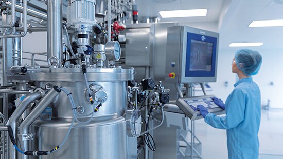 Pharma CIP unit with operator